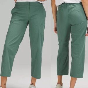 Lululemon Ventlight Straight Leg Cargo Crop Pants